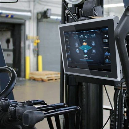 Računalnik za vgradnjo v vozilo